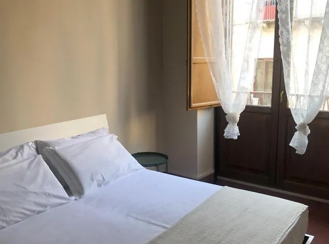 Opera Charm Apartment